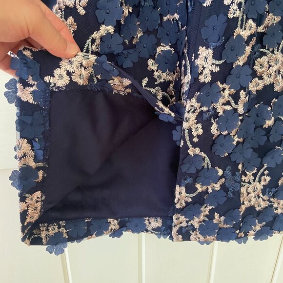 NWOT Xscape Blue Floral Applique Embroidered Formal Cocktail Dress Size 8 - Picture 11 of 13